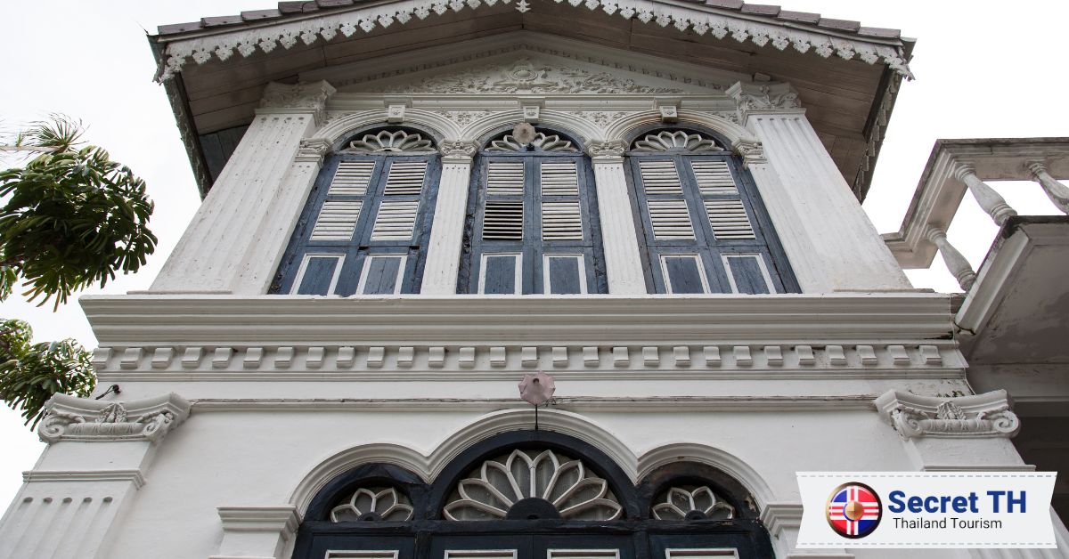 10. Chinpracha House