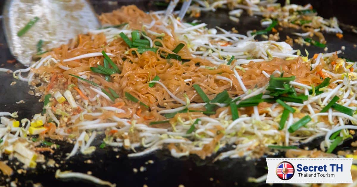 13. Baan Yai Phad Thai