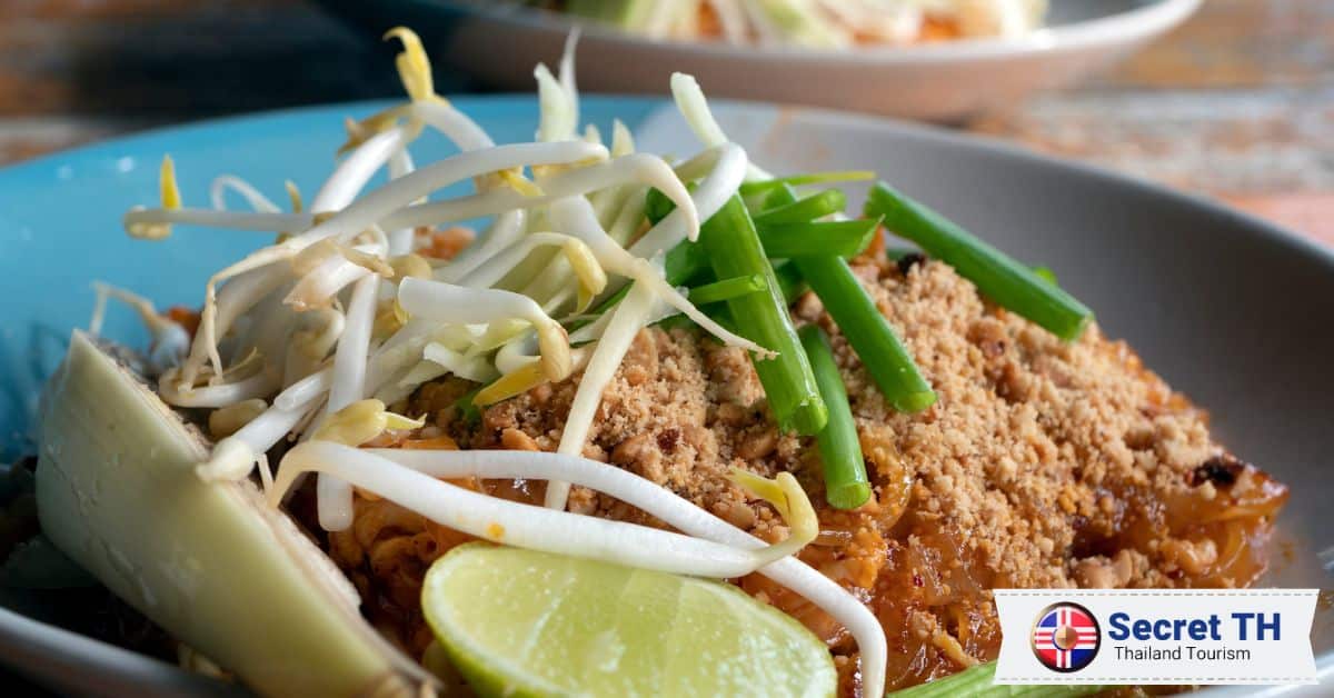 14. Pad Thai Narok Taek