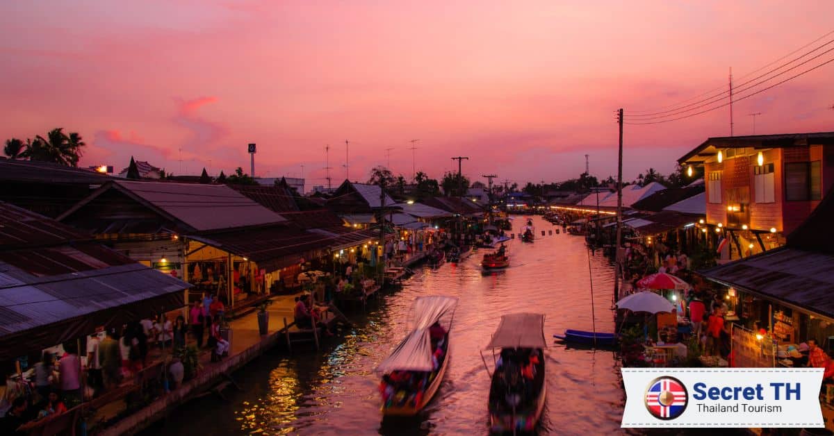Amphawa Floating Market