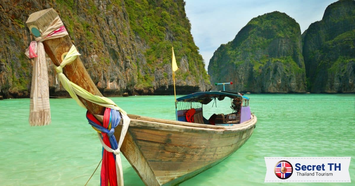 Sail in a Traditional Longtail Boat