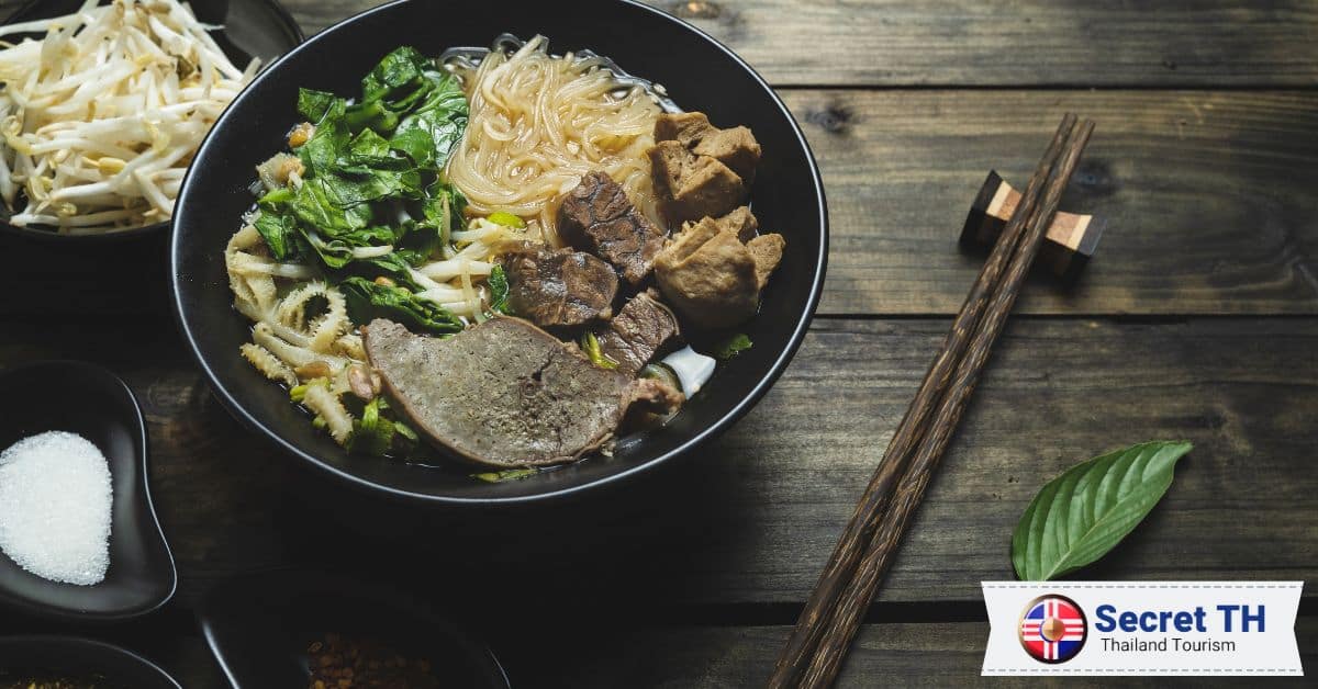 IV. Kuay Teow Reua – Bangkok’s Signature Noodle Soup