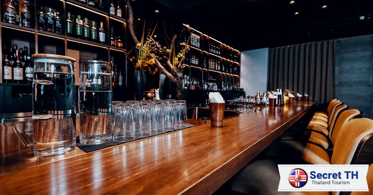 5. Molly Bar