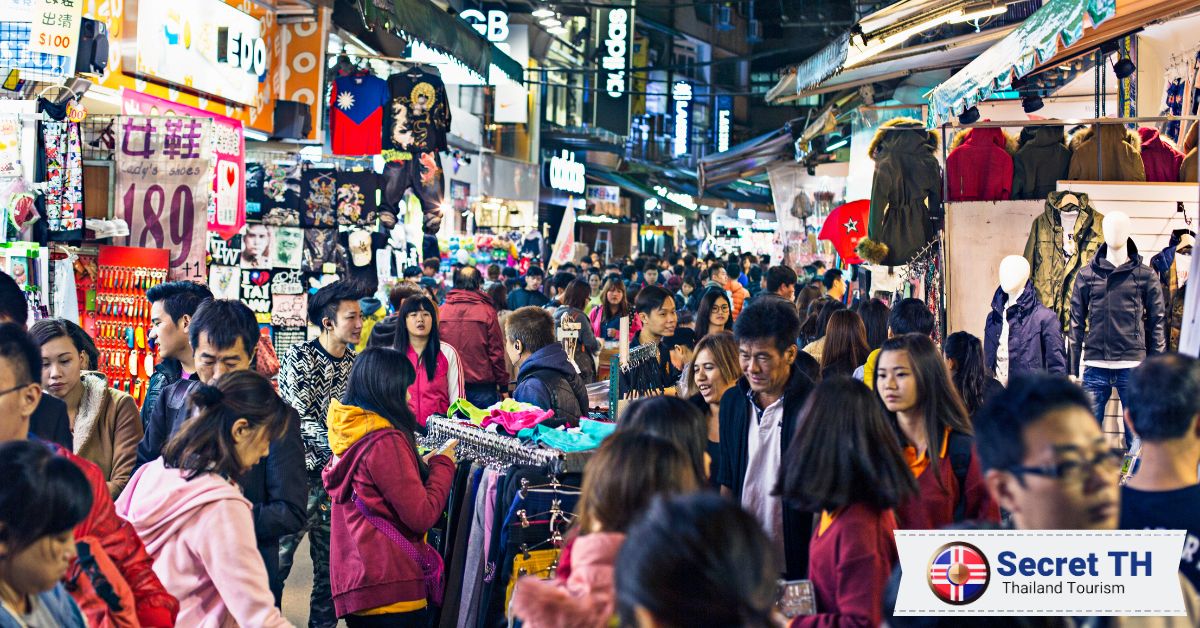 Mahadthai Night Market