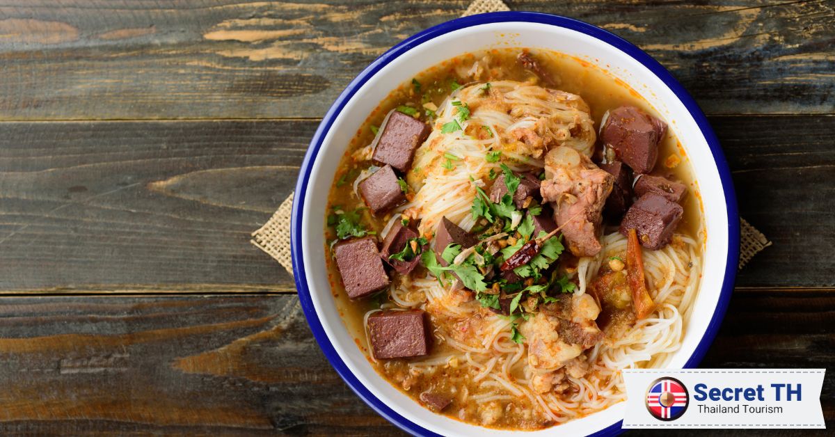 X. Khanom Jeen Nam Ngiaw - Northern Thai Spicy Pork Noodles