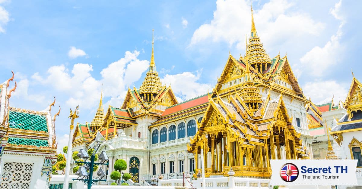 Explore the Grand Palace and Wat Pho