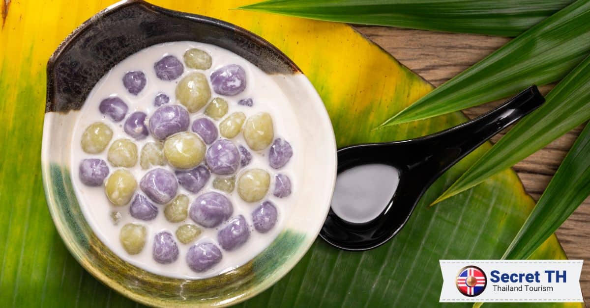 13. Bua Loy (Glutinous Rice Balls in Coconut Milk)
