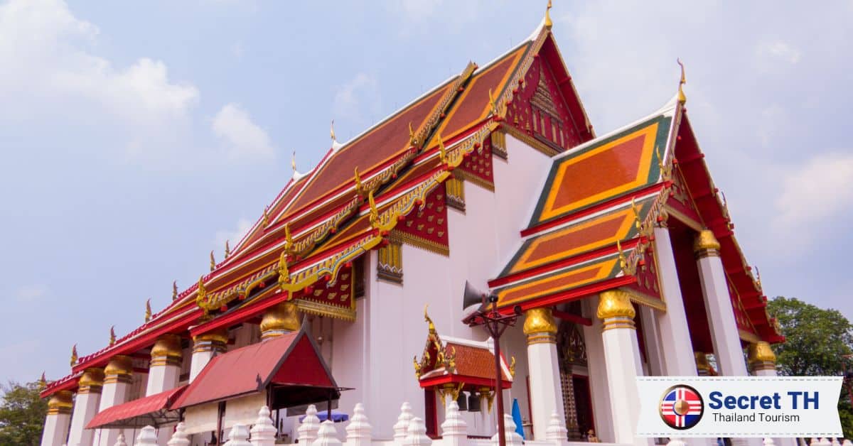 7. Wat Na Phra Meru Rachikaram